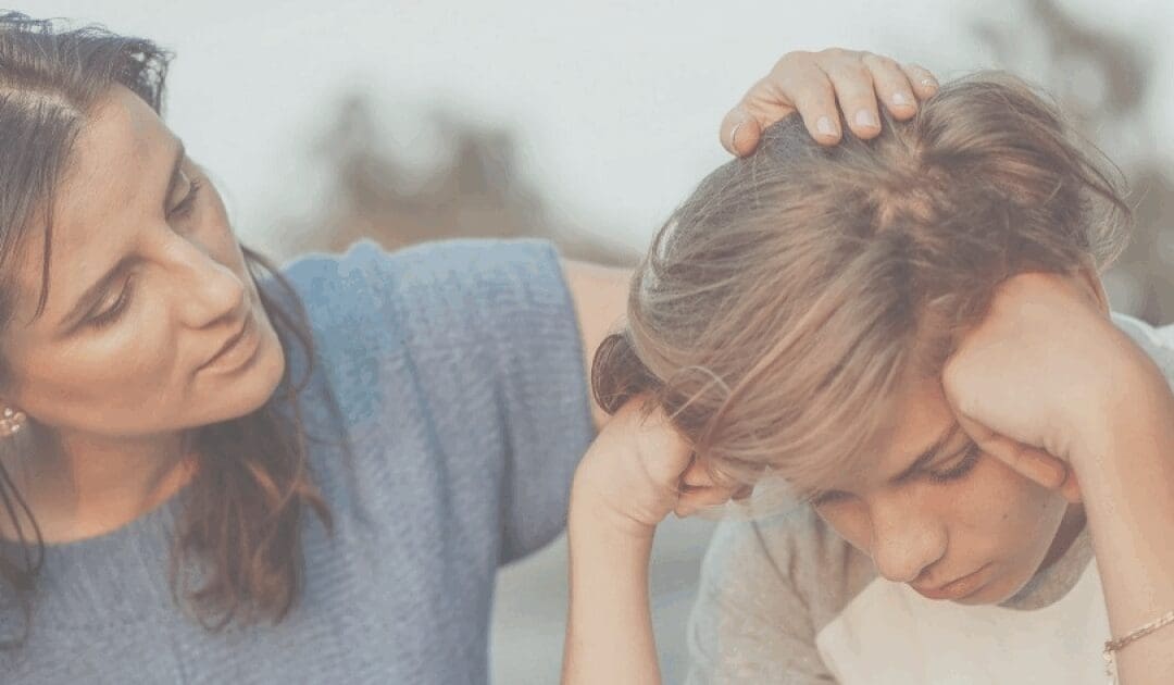 Como acompañar a un hijo adolescente en duelo: estar cerca cuando parece que se aleja